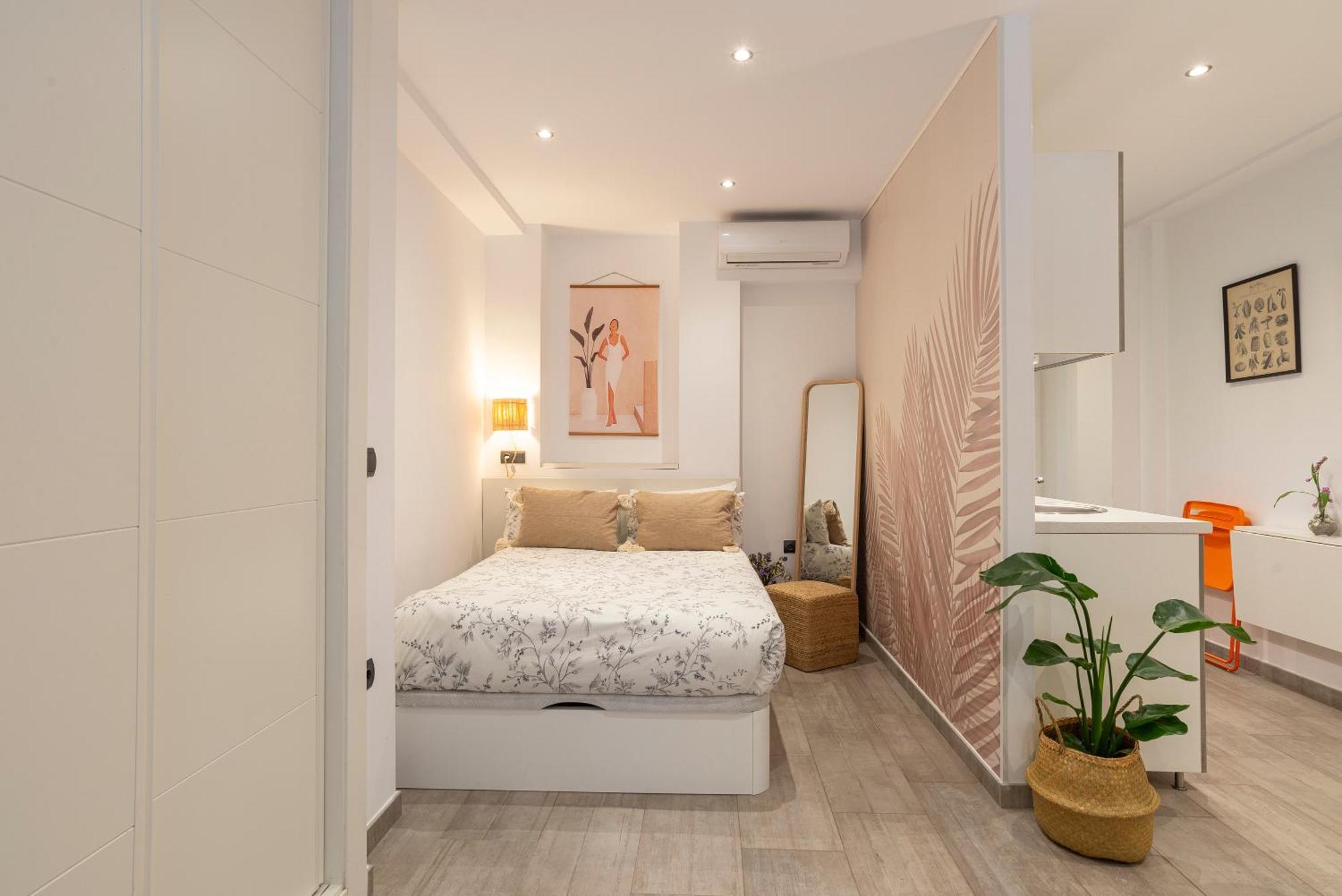 Andres Perez & Quiet Courtyard By Ele Apartments Málaga Esterno foto