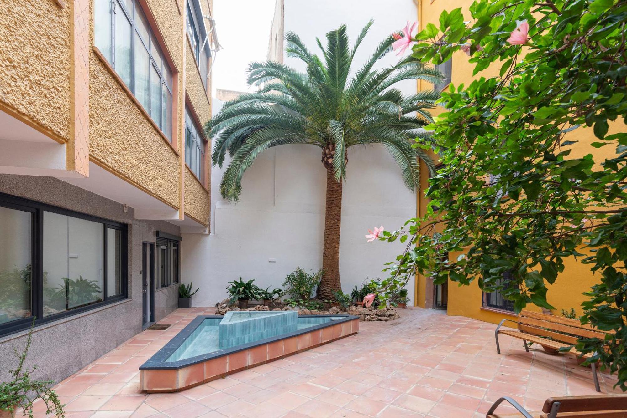 Andres Perez & Quiet Courtyard By Ele Apartments Málaga Esterno foto