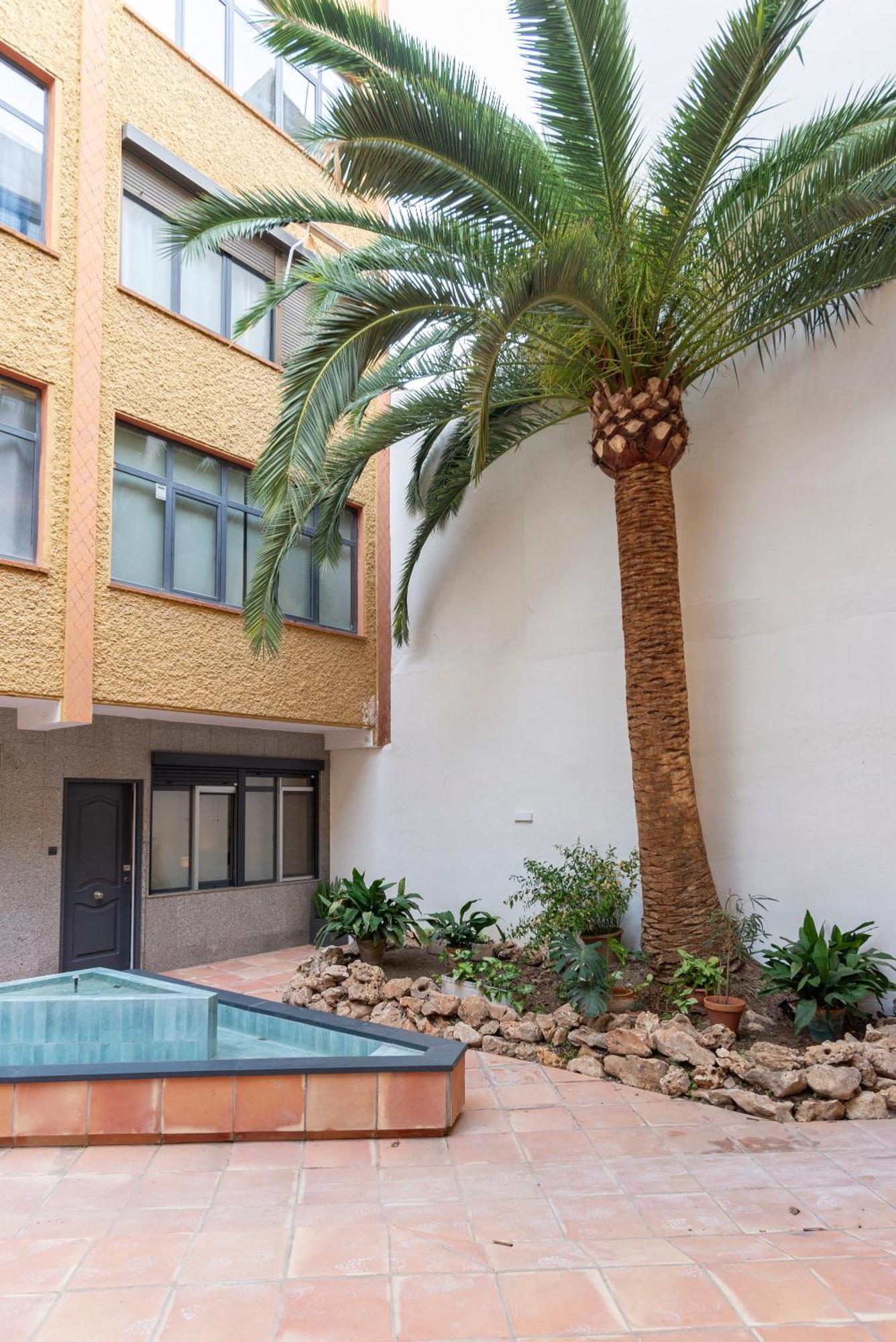 Andres Perez & Quiet Courtyard By Ele Apartments Málaga Esterno foto