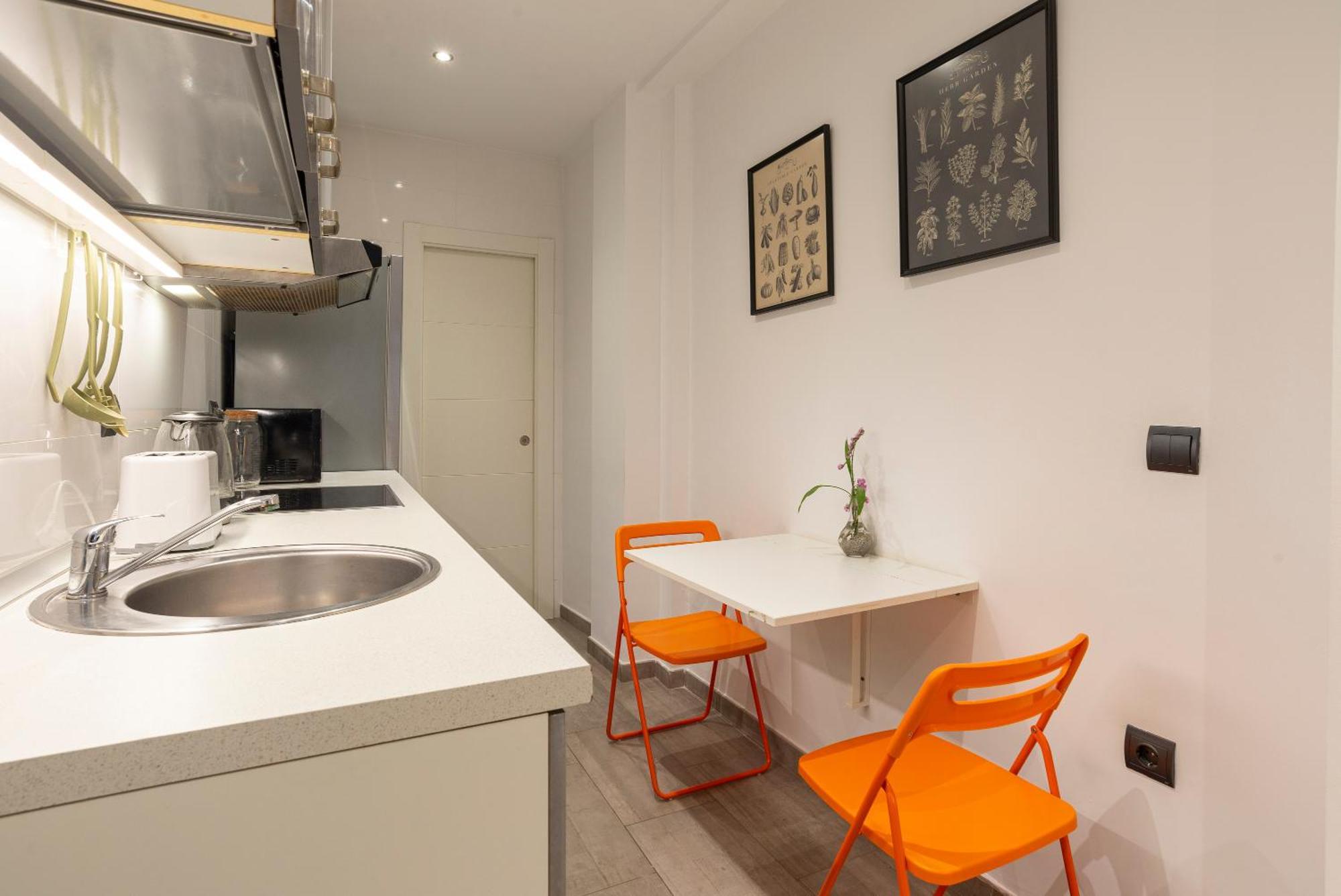 Andres Perez & Quiet Courtyard By Ele Apartments Málaga Esterno foto